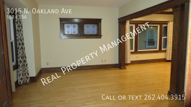 Foto del edificio - 3015 N Oakland Ave
