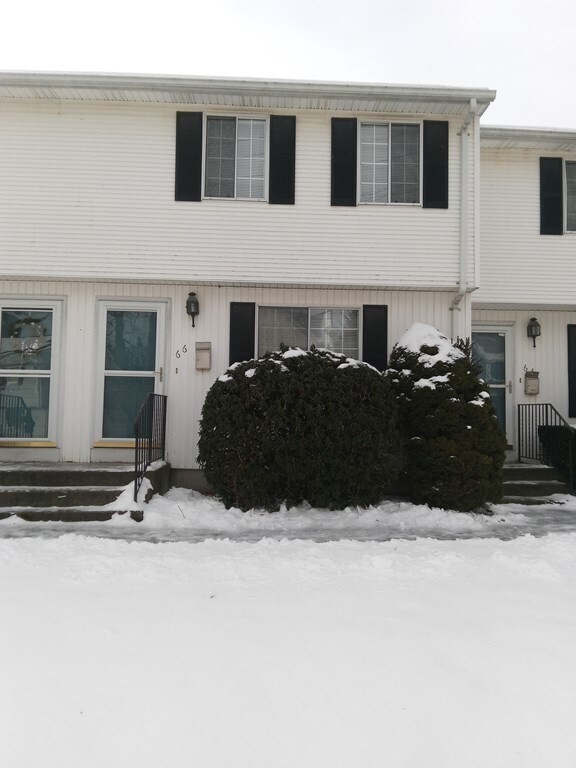 Foto principal - 66 King Philip Rd