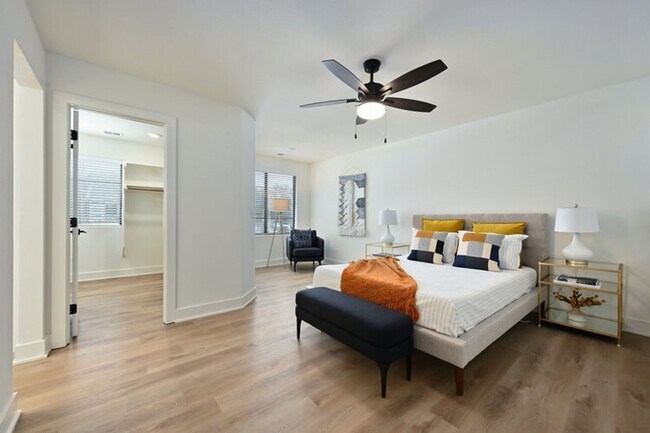 Foto del edificio - 6500-6502 Marsh Ave