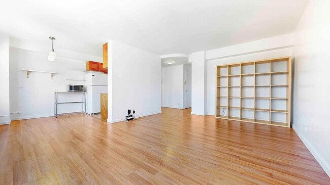 Foto del edificio - 115 Ashland Pl