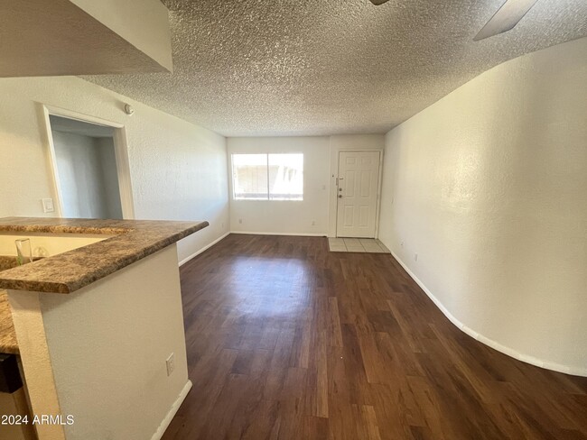 Building Photo - 3601 W Tierra Buena Ln