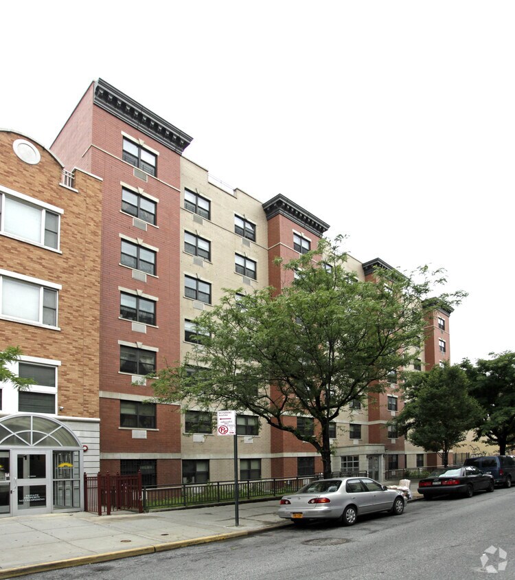 Primary Photo - 145 South 3rd Street
