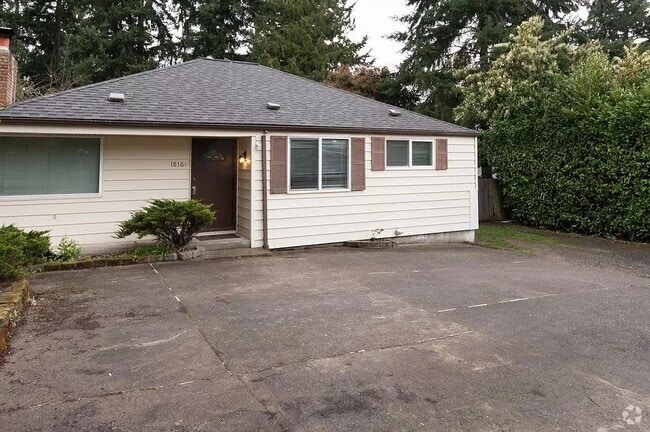 Building Photo - 1816 N 145th St
