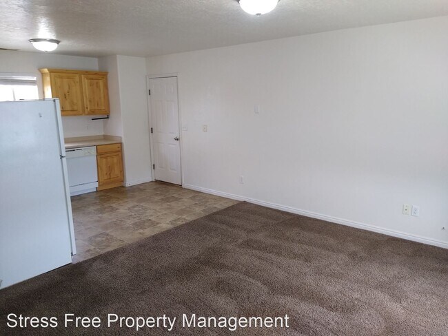 Building Photo - 3 br, 2 bath House - 1270 North 575 West