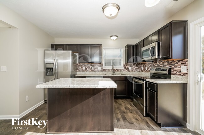 Foto del edificio - 6435 Ault Pl