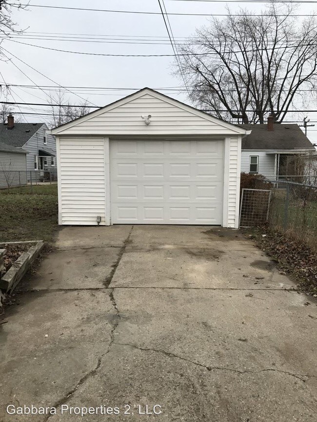 Building Photo - 28362 Hillview St