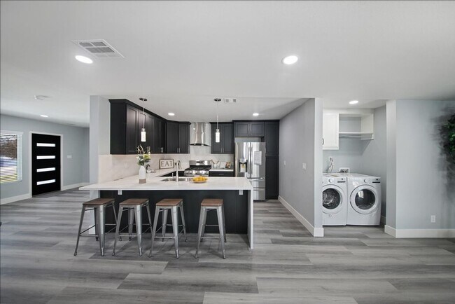 Building Photo - Charming 3BR House in Long Beach