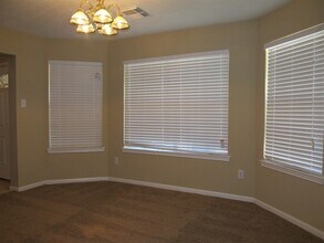 Building Photo - 2750 Hidden Spring Falls