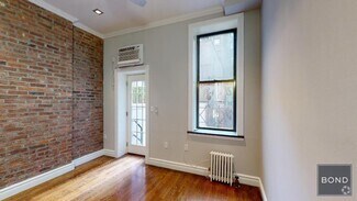 Building Photo - 246 Mott St