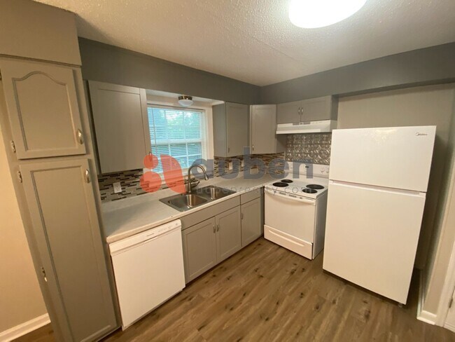 Foto del edificio - Nicely updated 3 bed 1.5 bath home in Hixson