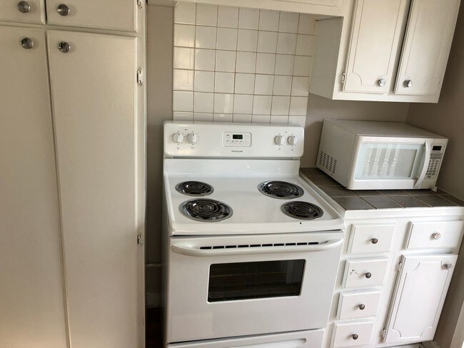 Foto del edificio - 614 E Duffy St