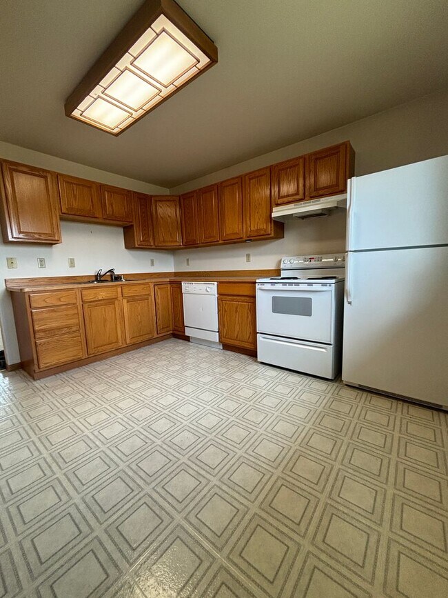Foto del edificio - Updated 2 bedroom apartment Near St Peters