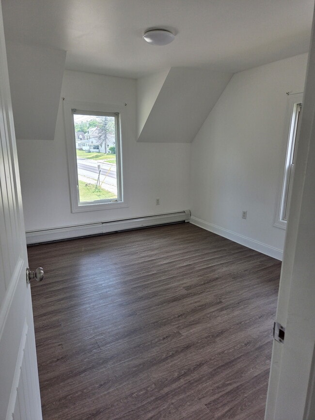 Dormitorio n.º 1 - 622 Main St