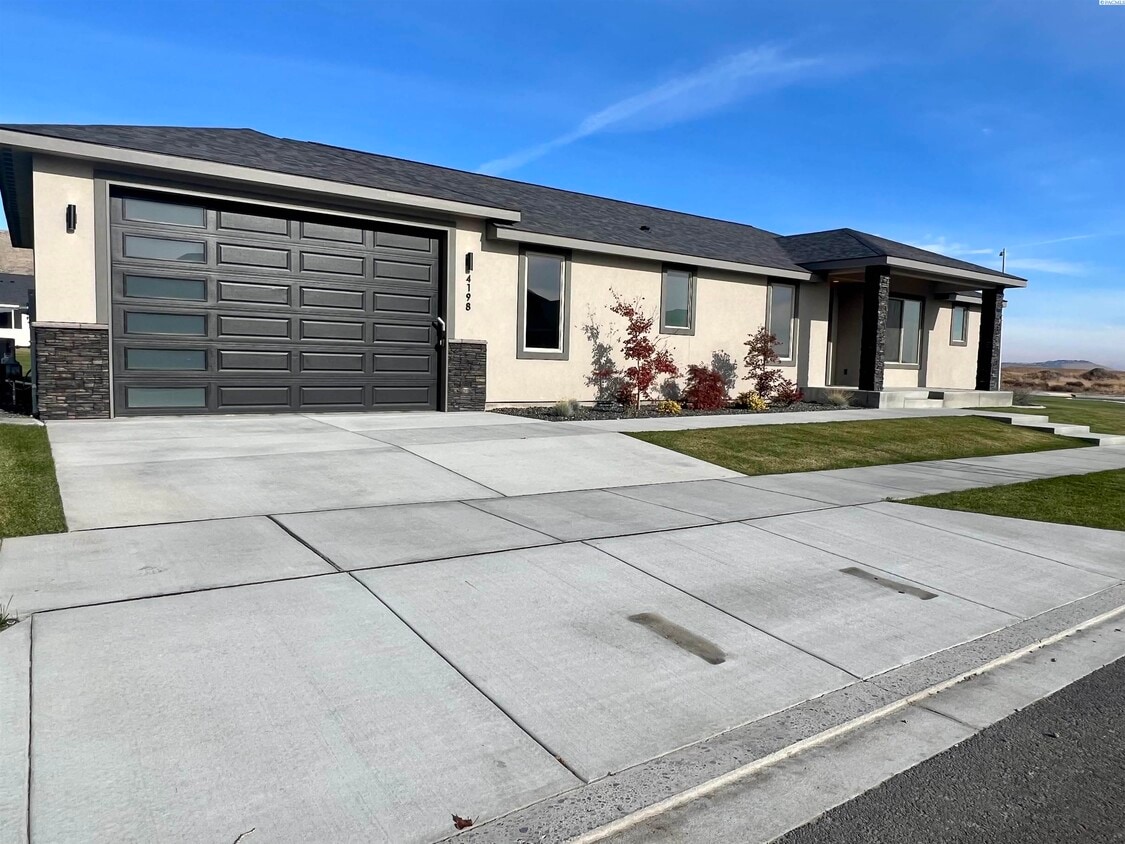 Foto principal - West Vinyard Estates 3 br plus den 4 car