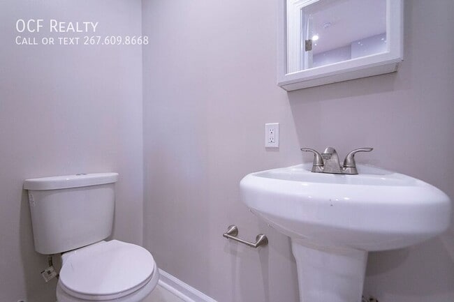 Building Photo - Three Bed Brewerytown Townhome