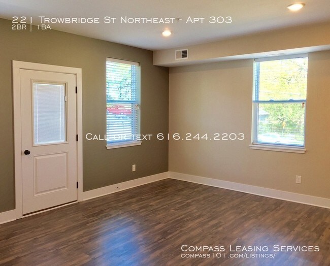 Building Photo - 221 Trowbridge St NE