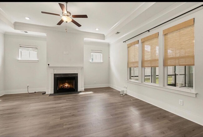 Foto del edificio - 6013 Mt Pisgah Rd