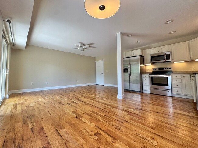 Building Photo - Bright second floor two bedroom one bath apartment