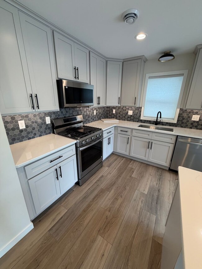 Building Photo - Available Now  Brand New Build 3 Bed 2.5 Bathrooms