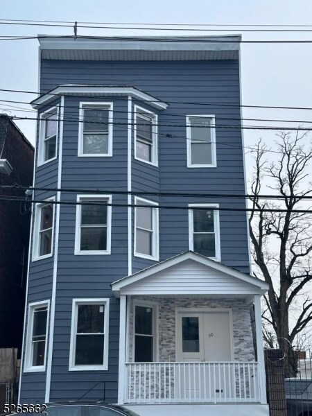 Primary Photo - 90 Park Ave