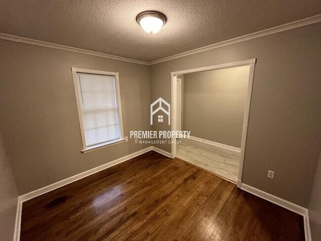 Foto del edificio - 5076 Cresser St