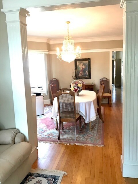 Foto del edificio - 2646 W Argyle St