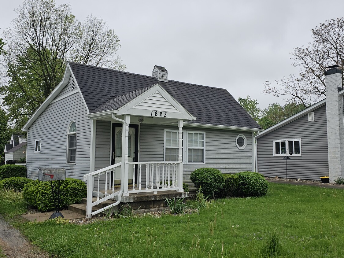 Foto principal - 1623 W 8th St