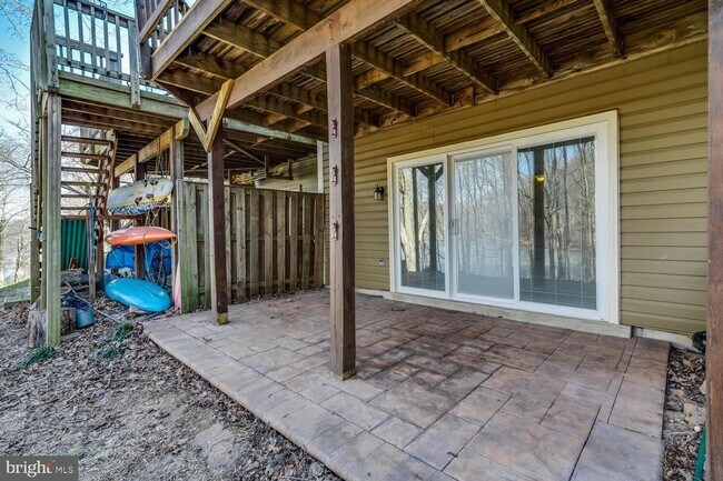 Foto del edificio - 3 Bedroom 3.5 Bath 3 Level Townhome in Germantown