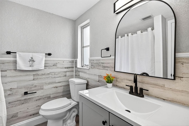 Foto del edificio - 7835 Birchwood Dr