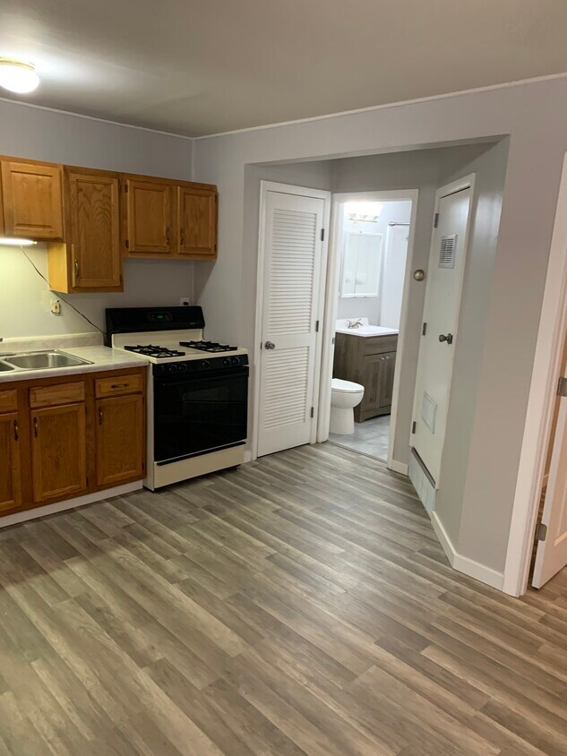 1406 E Elm St Unit 1, Griffith, IN 46319 Apartments in Griffith, IN