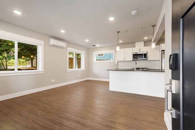 Foto del edificio - Modern 2 Bedroom Maple Leaf Living with Stylish Finishes & Flexible Living Space