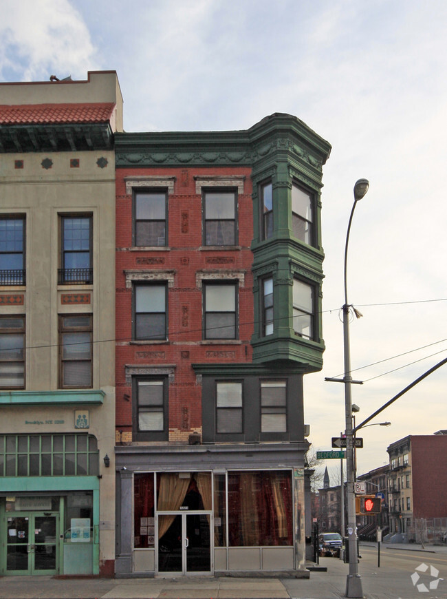 Foto del edificio - 1223 Bedford Ave