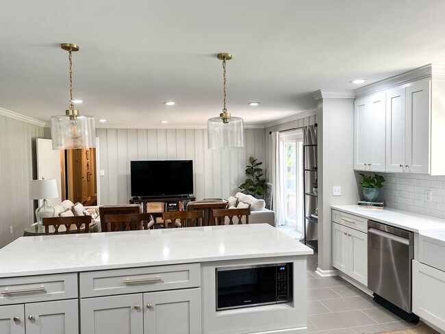 Foto del edificio - 317 Kensington Dr