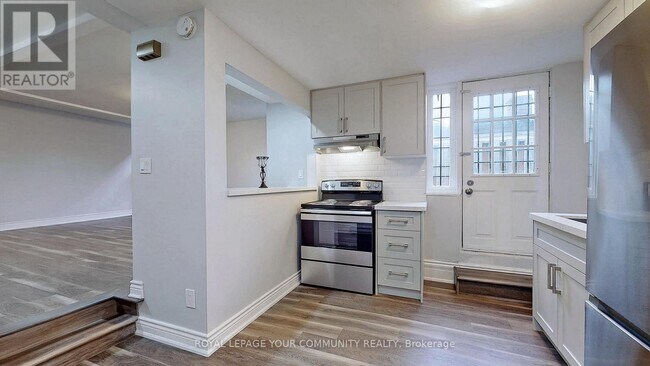 Photo du bâtiment - 1228 King St W