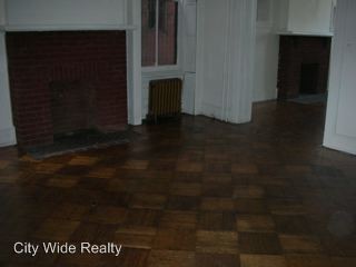 Building Photo - 4202 Walnut St