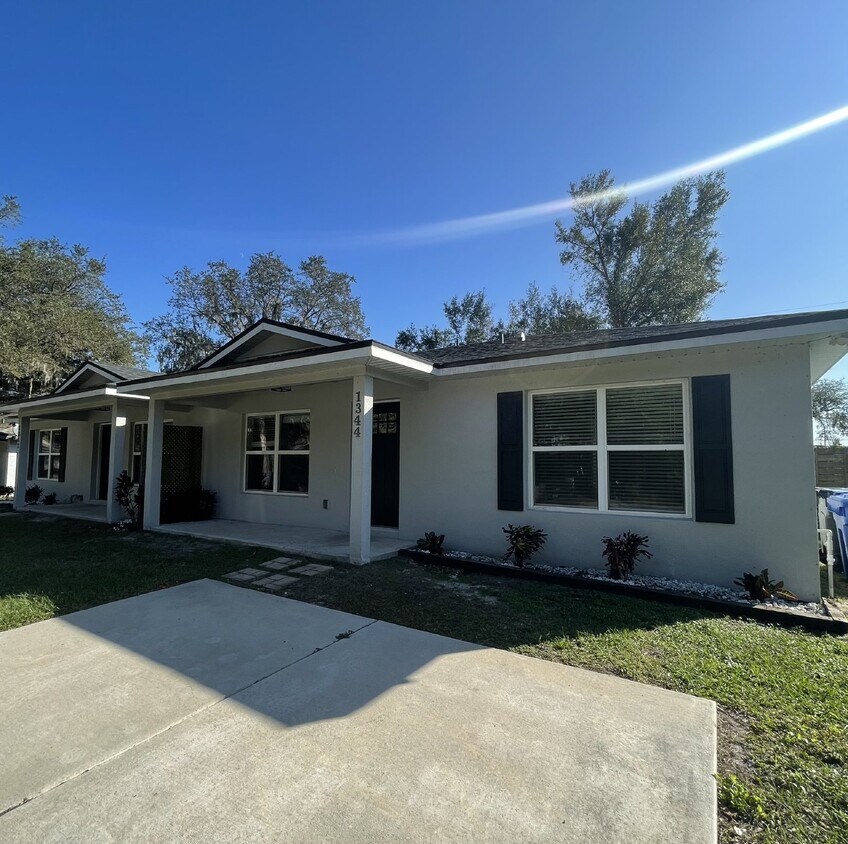 3 bed, 1.5 bath duplex in Brandon Apartment for Rent in Brandon, FL
