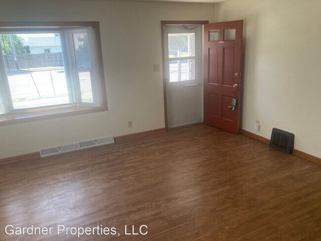 Building Photo - 2 br, 1.5 bath House - 6316 W Lisbon Ave