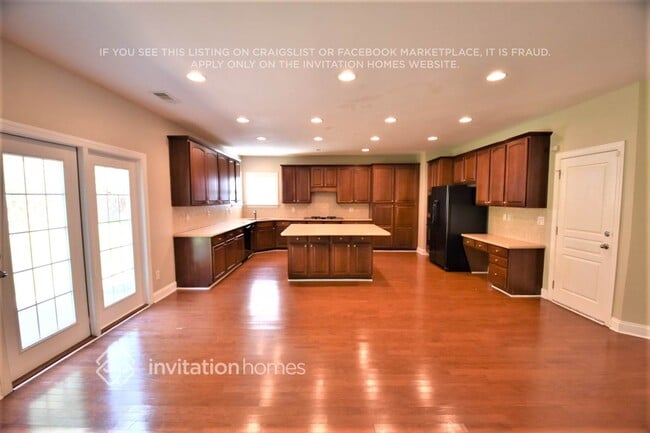 Building Photo - 2523 Kachina Trail NE