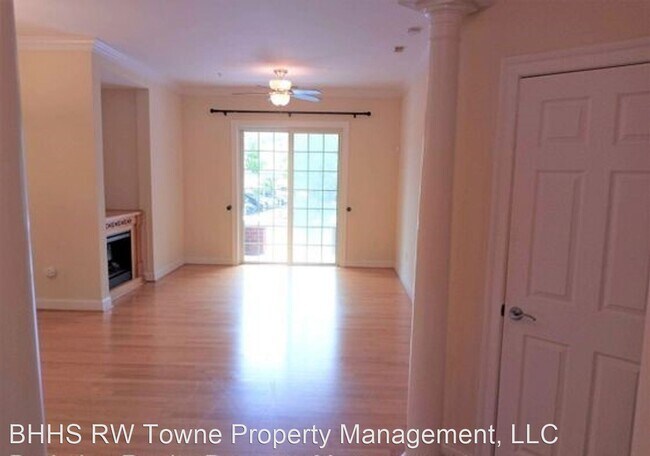 Foto del edificio - 3 br, 2 bath House - 5215 Center Street #105