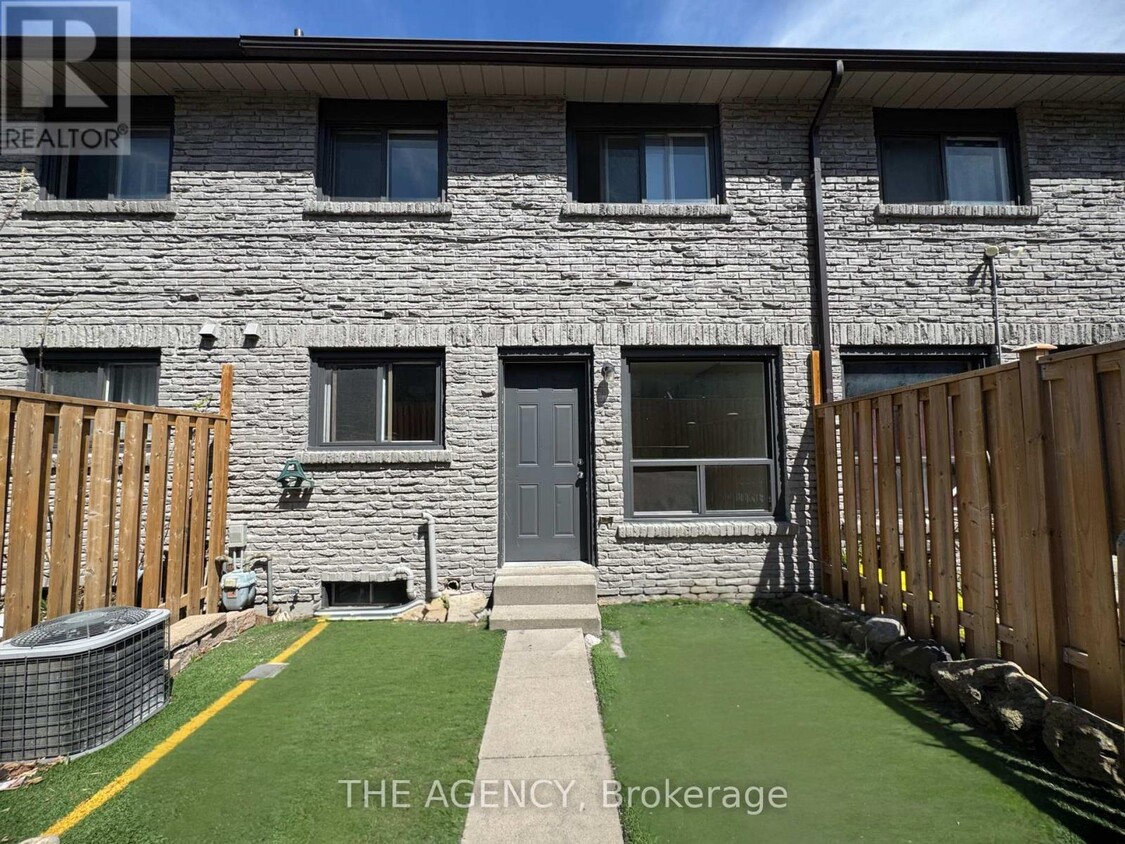 Primary Photo - 477-477 Dean Ave