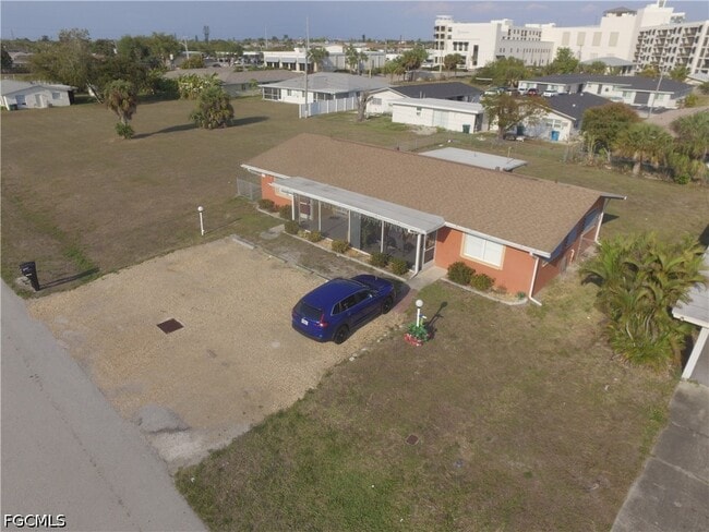 Building Photo - 4819 Marine Dr