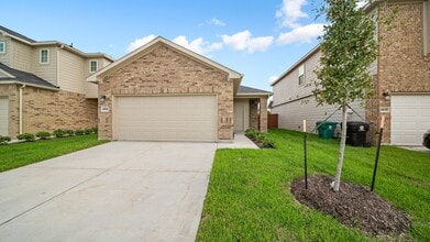 Building Photo - 13304 Nabob Dr