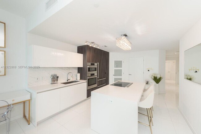 Foto del edificio - 851 NE 1st Ave