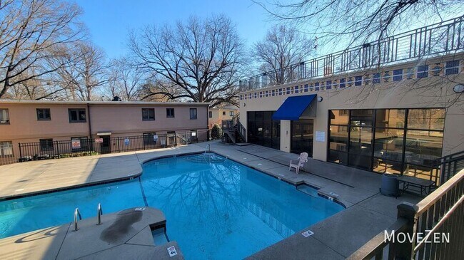 Foto del edificio - 2425 Vail Ave