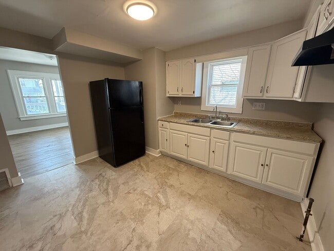 Foto del edificio - 4503 E 126th St