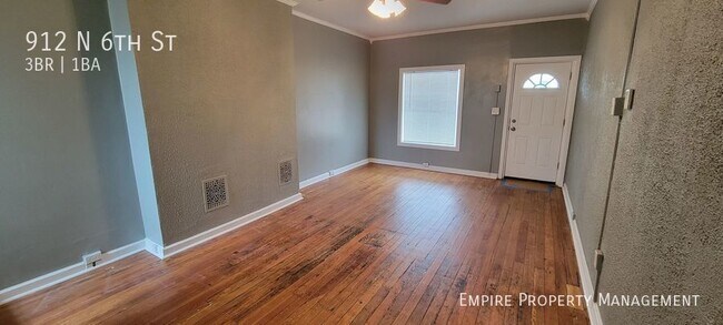 Foto del edificio - 3 Bedroom / 1 Bath House in Allentown!