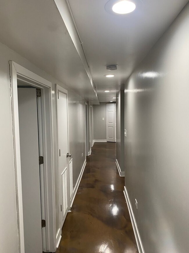 Foto del edificio - Spacious south side 5 bedroom beauty