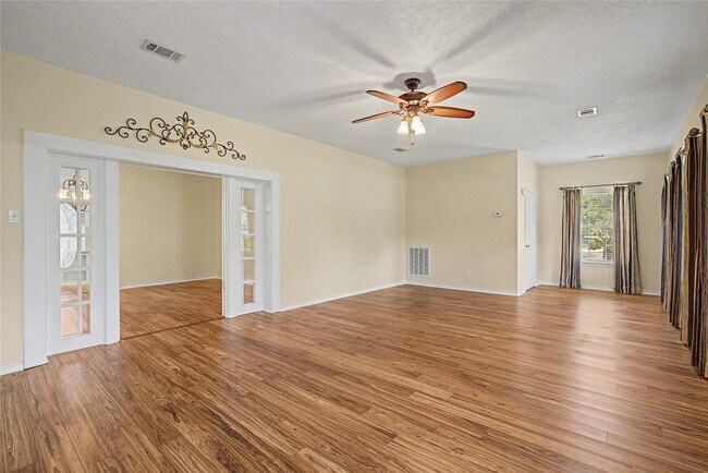 Building Photo - 26190 Walnut Burl