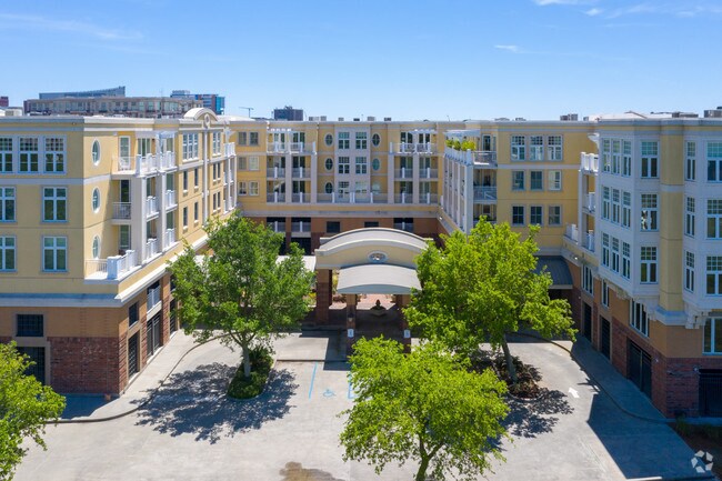 The Bristol Apartments Charleston, SC