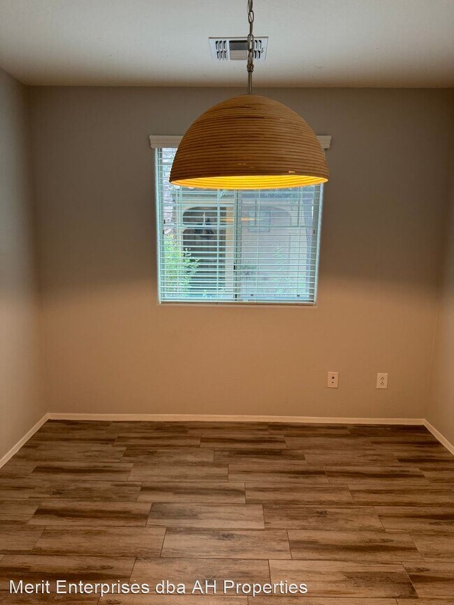 Foto del edificio - 3 br, 2.5 bath House - 2491 E BOSTON ST